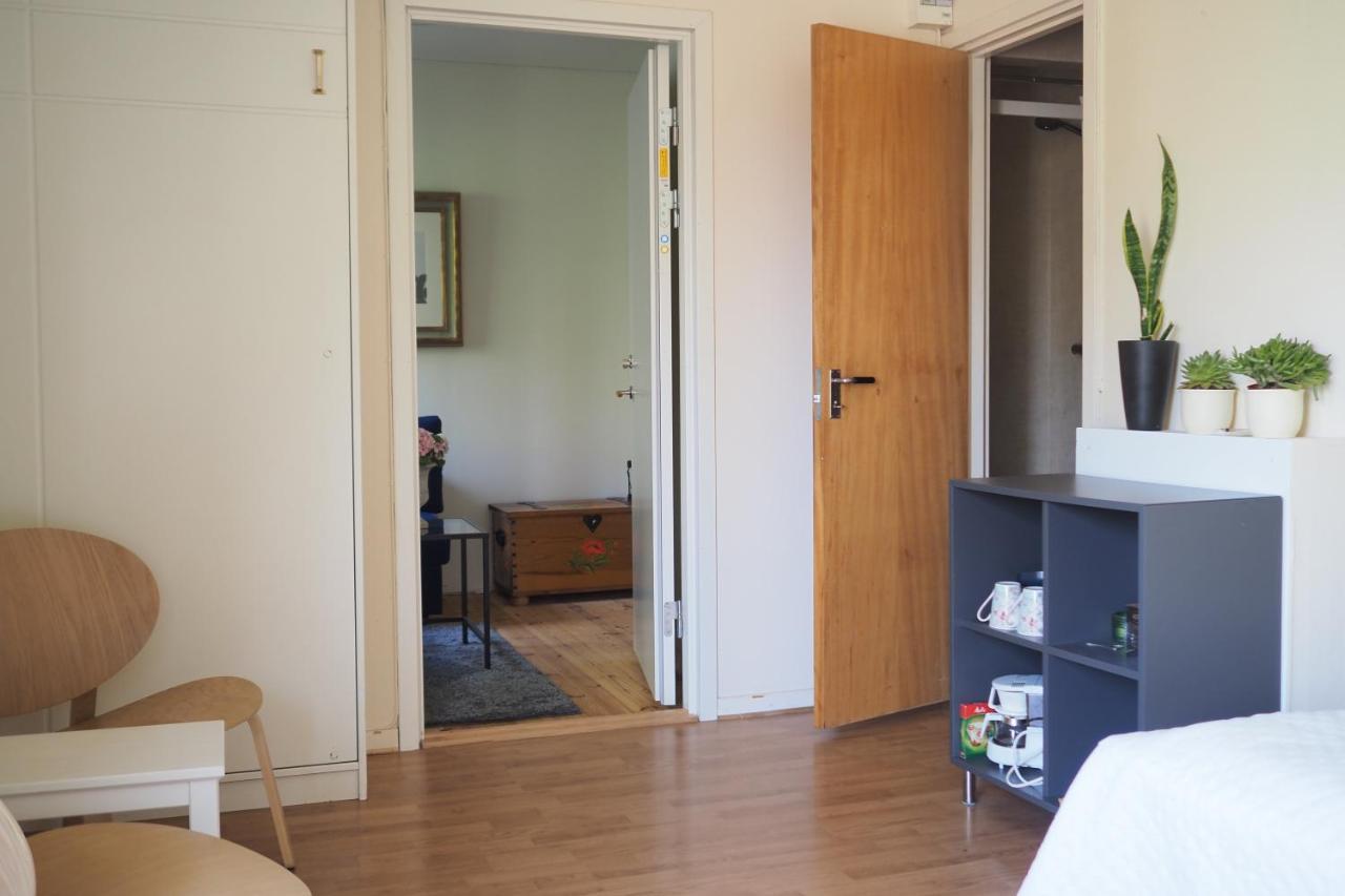 Brukshotellet Oeland - Vandrarhem Degerhamn Bagian luar foto