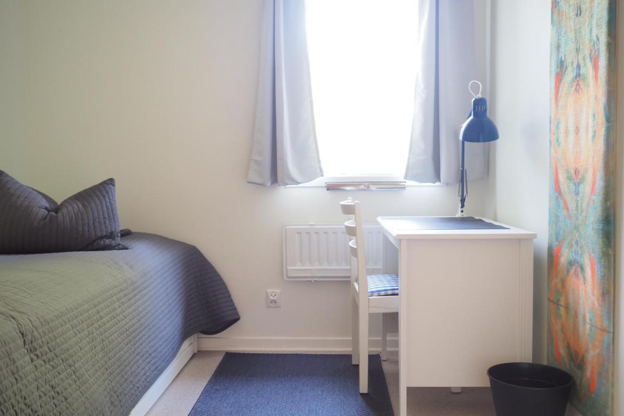 Brukshotellet Oeland - Vandrarhem Degerhamn Bagian luar foto