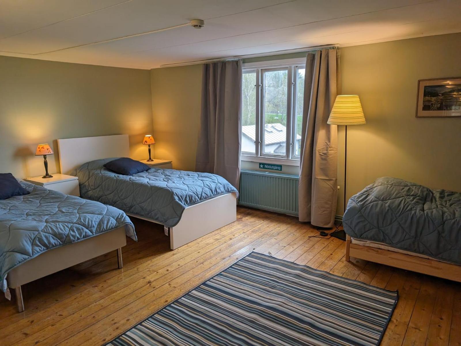 Brukshotellet Oeland - Vandrarhem Degerhamn Bagian luar foto